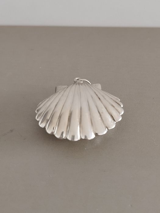 Medalha concha em prata 925