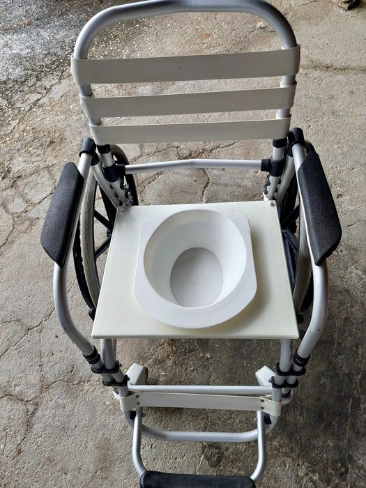 Arrastadeira de hospital com rodas