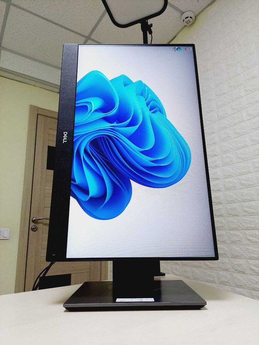 Моноблок DELL OptiPlex 7460 Core i5-8gen/DDR4 8Gb/SSD Intel 180Gb
