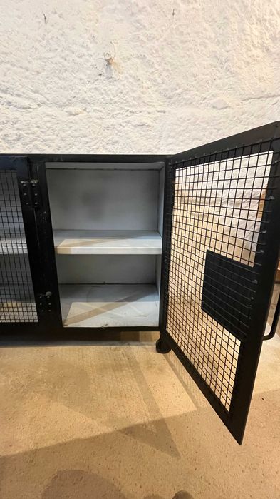 Móvel Industrial com rodas