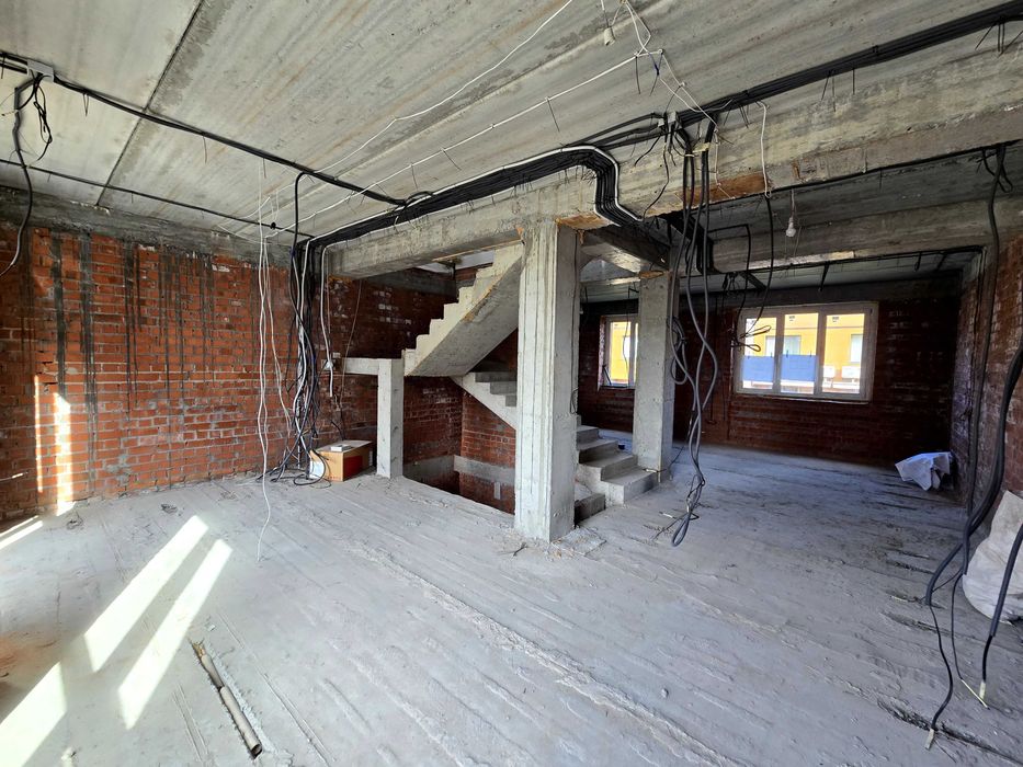 Продаж таунхаусу з видом на р. Дніпро в ЖК «Comfort City Lagoon».