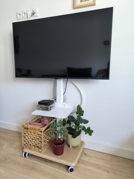 Suporte para TV com rodas