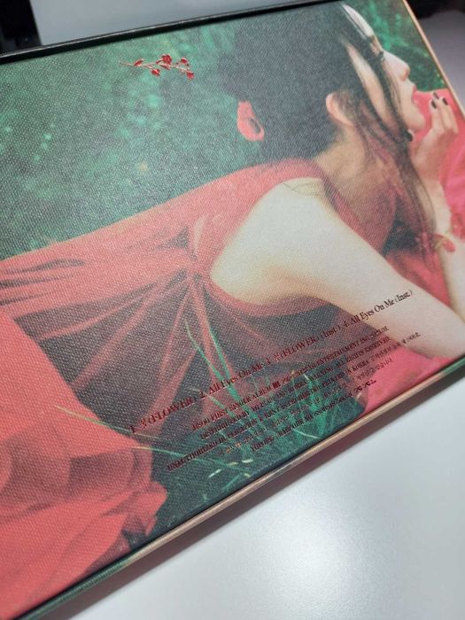 Jisoo (BlackPink) - ME Red Ver. (1st Single Album + YG Select Gift)
