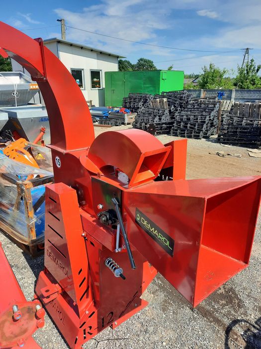 Rębak ogrodowy bębnowy do gałęzi na wom traktorek ciagnik