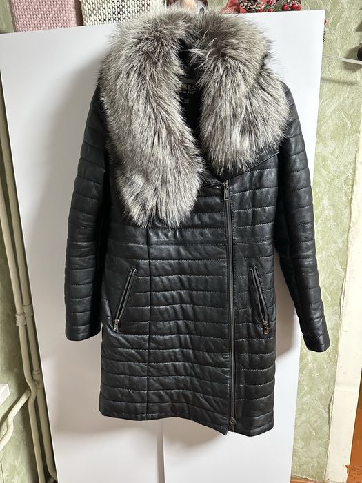 Кожанный пуховик, пальто из натуральной кожи Ares с мехом чернобурки