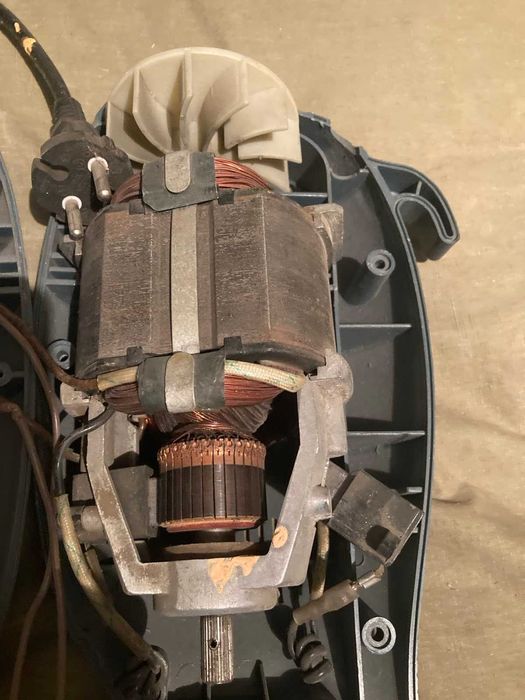 Двигатель для электротримера.