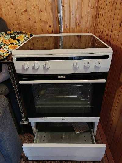 Електроплита з духовкою з Європи