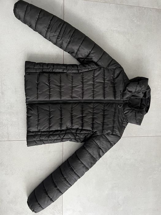 Kurtka czarna pikowana S