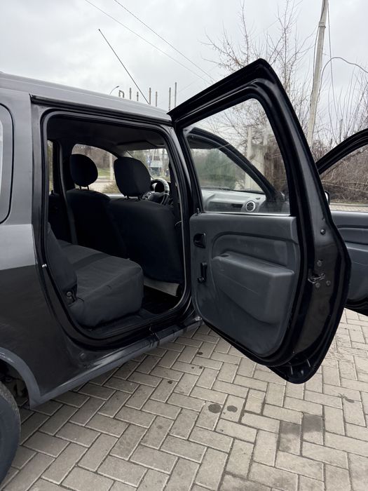 Renault Logan MCV в Універсалі Dacia