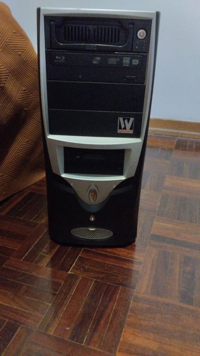 Torre PC em bom estado