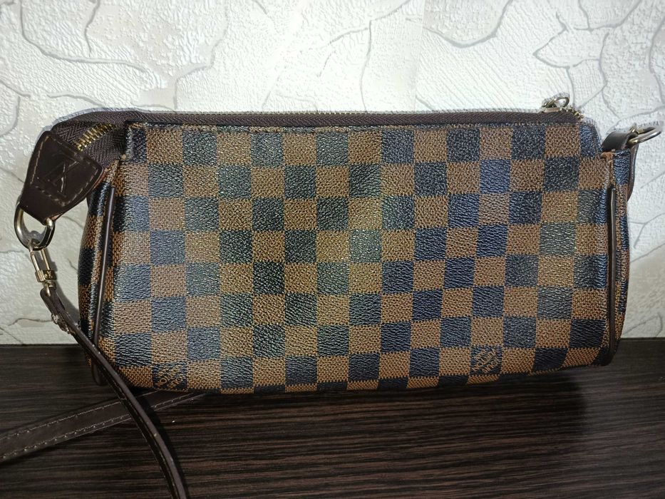 Кожаная сумочка клатч Louis Vuitton