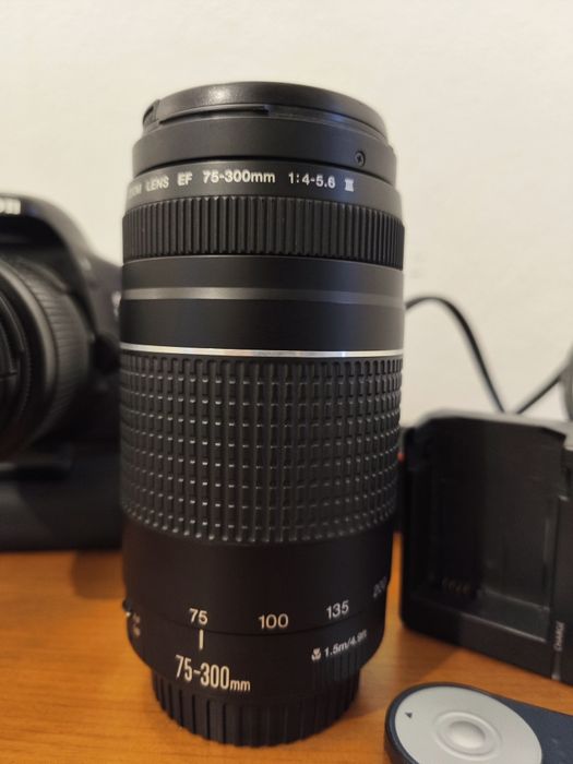 Canon EOS 550D com 2 lentes