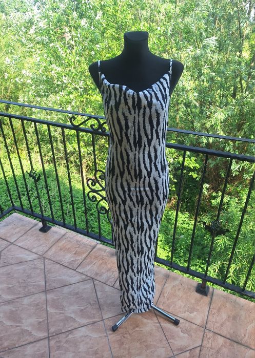 Długa sukienka maxi marka PrettyLittleThing rozmiar XS 34