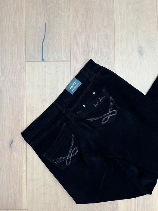 Czarne spodnie pluszowe Ivett 28/32