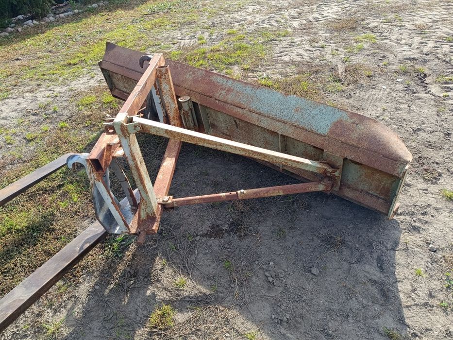 Podgarniacz do paszy kiszonki