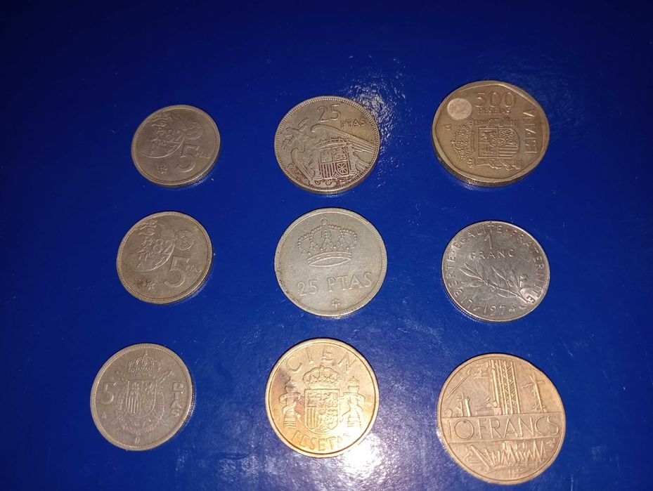 Moedas antigas em bom estado