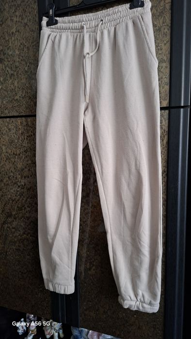 Spodnie dresowe damskie Sinsay XS.