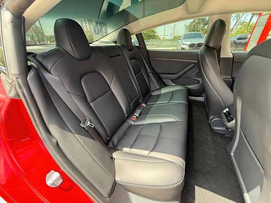 Tesla Model 3 Performance      2022