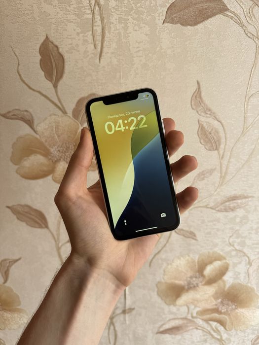 iphone xr 64gb white - купити мобільні телефони та смартфони