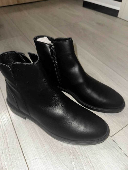 SIMEN – czarne wysokie buty – rozmiar 39 – NOWE