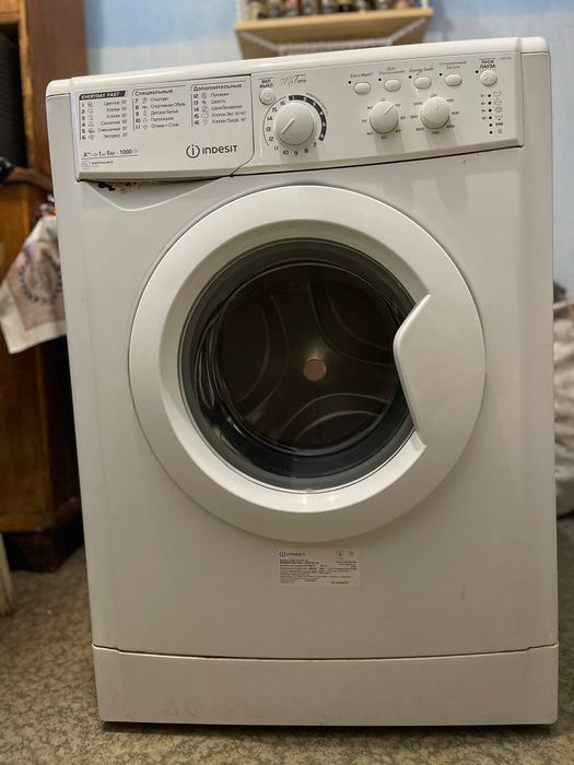 Пральна машина Indesit E2SC