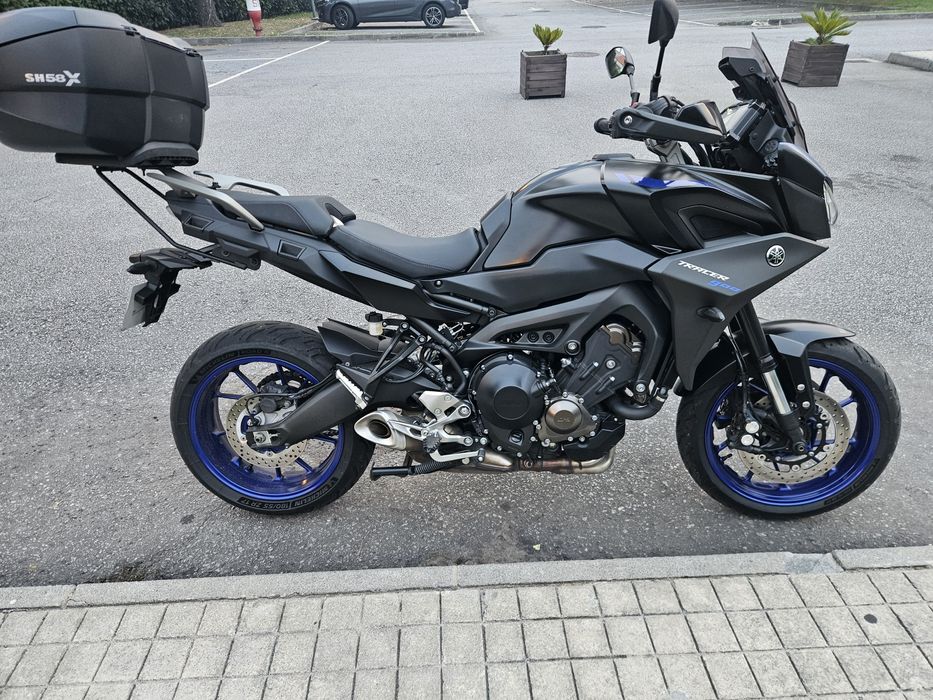 Yamanha tracer 900