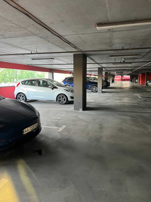 Продаж паркінгу в ЖК Галактика ,м.Лівобережна