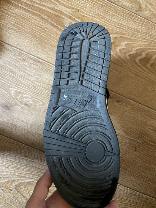Кросовки jordan 1 оригинал 42