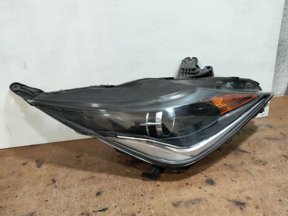 Farol Toyota aygo ótica direita 2016