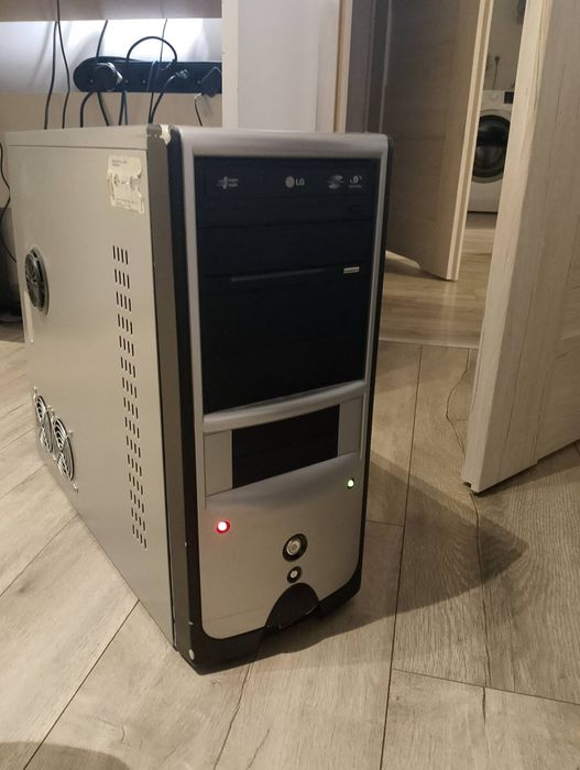 Komputer stacjonarny