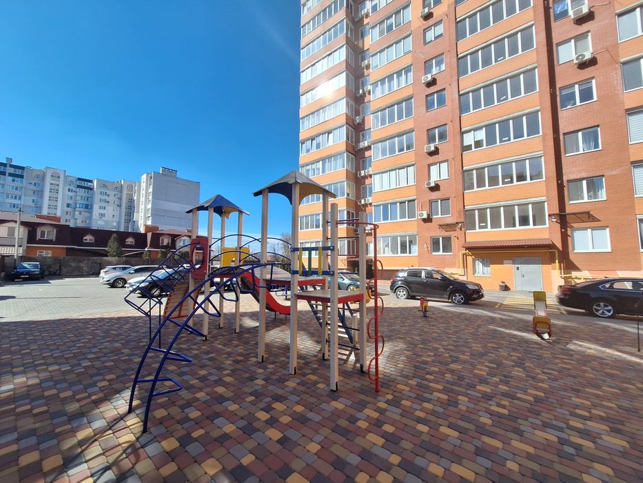 2ка, центр, Симфония 80кв. - 72000д. (і1