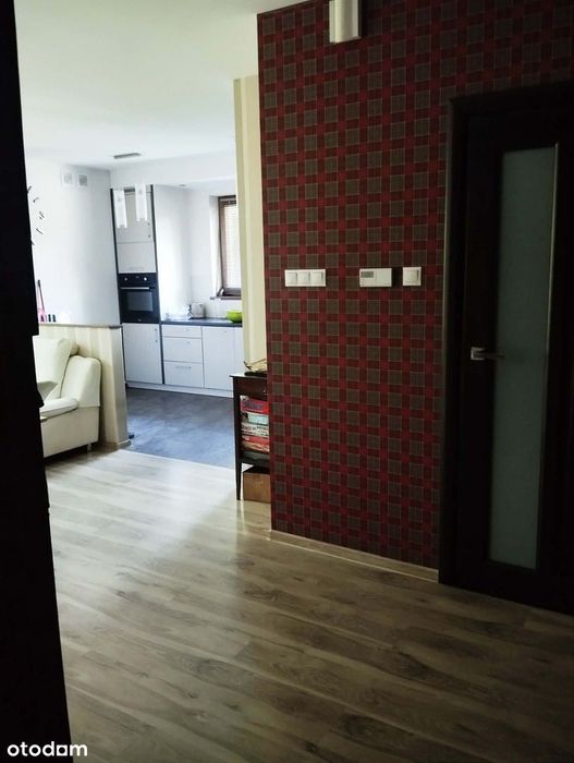 Parterowy dom z ogrodem i garażem w bryle – Wasilków, ścisłe centrum
