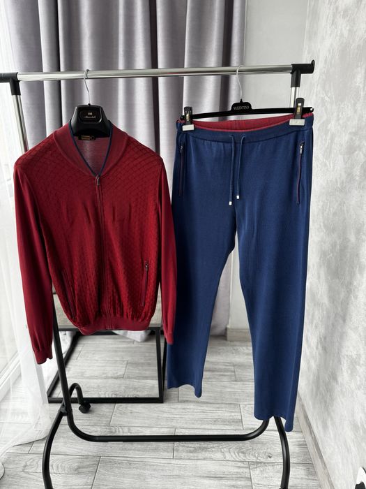 Шелковый спортивный костюм Zilli