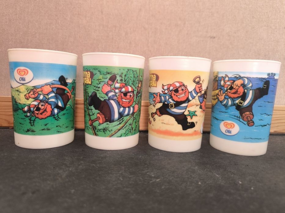 Lote de 4 Copos Vintage Olá / Perna de Pau (Anos 90)