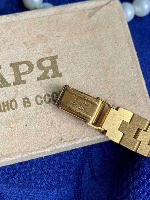 Zaria вінтаж заря радянський наручний годинник в позолоті au10 з браслетом