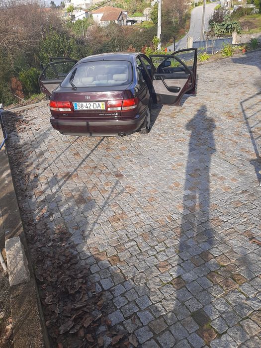 CARINA  E  1600 toyota