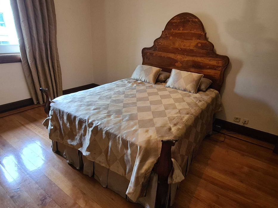 Cama de casal antiga D. Joao V