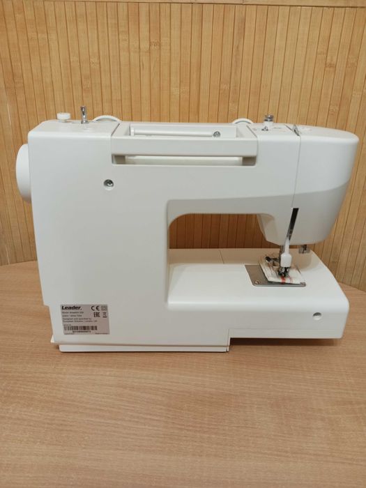 Швейная машина Leader STREET ART255