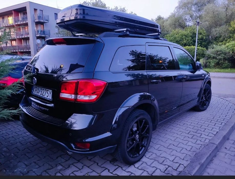 Fiat Freemont Sprzedam Fiata Freemont z 2014r. Przebieg ok 215000. W aucie zrobione: