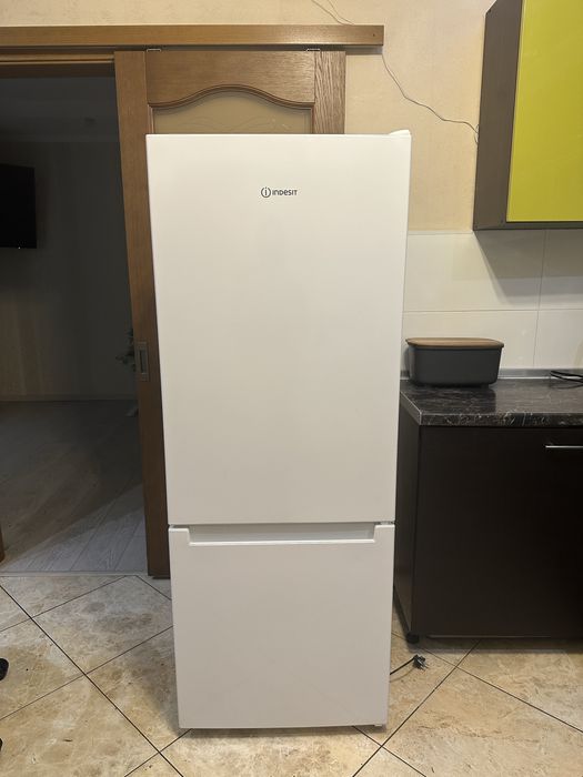 холодильник indesit