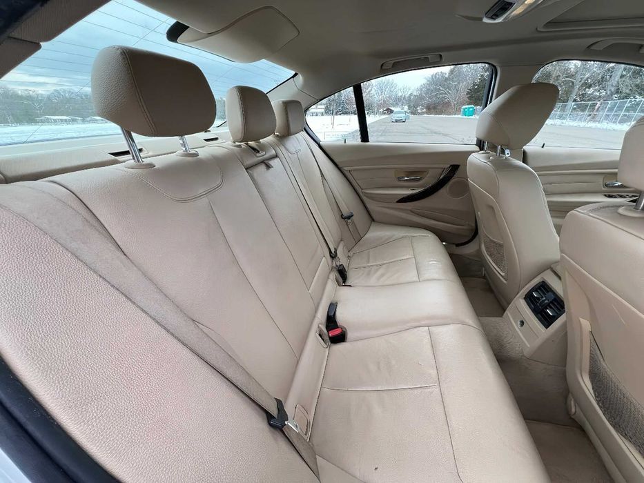 BMW 3 Series 328      2015