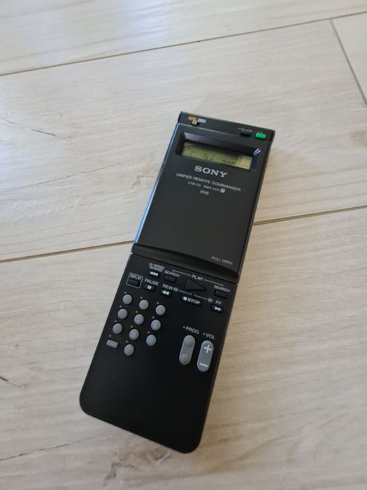 Pilot Sony RMT-V117   VTR/TV  VHS