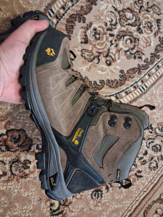 Продам оригінальні ботинки Jack Wolfskin