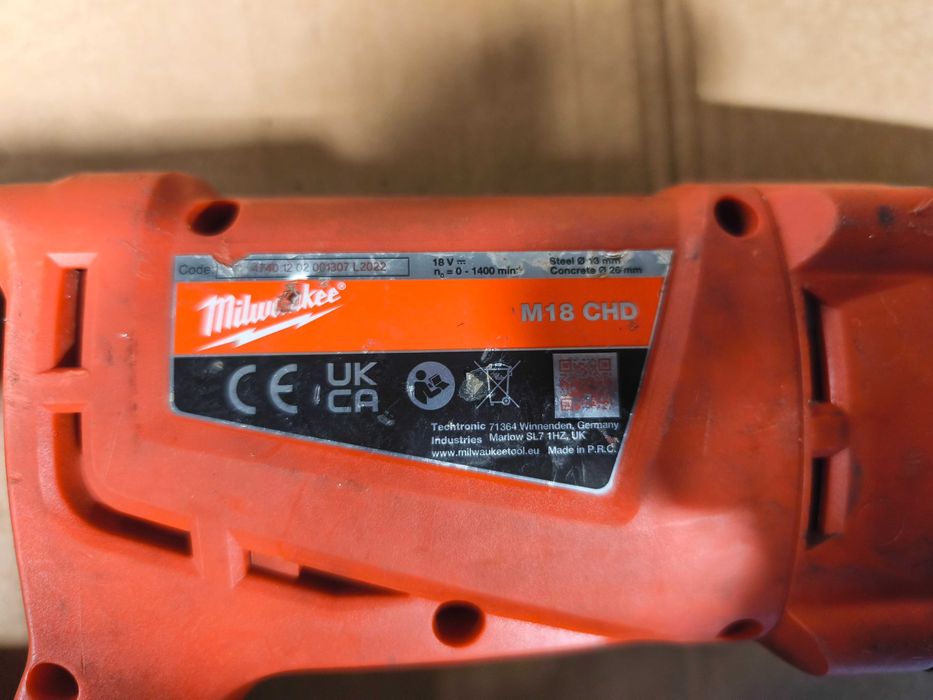 Młotowiertarka Milwaukee M 18 CHD + 2 aku 4,0 ah + ładowarka + walizka