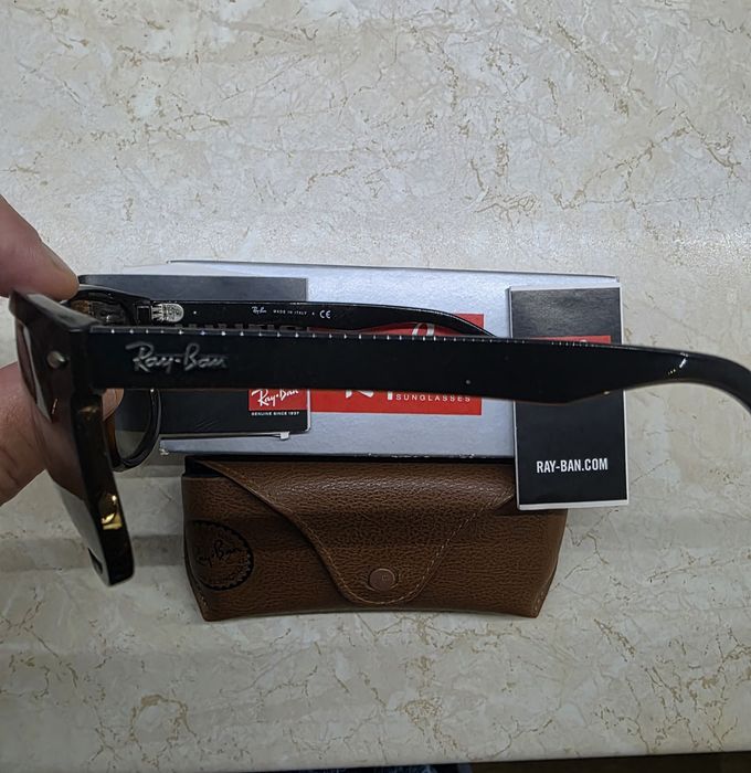 Продам солнцезащитные  очки Ray Ban