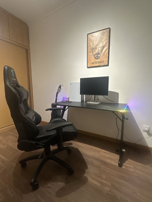 Mesa Gaming Rgb Trust Gxt 709 Luminus