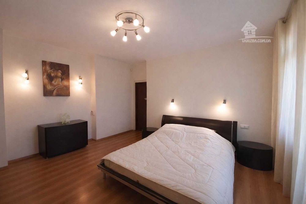 Київ.Будинок 300 кв.Сауна.Джакузі.Більяр.Генератор.Інвертор.До 12 осіб