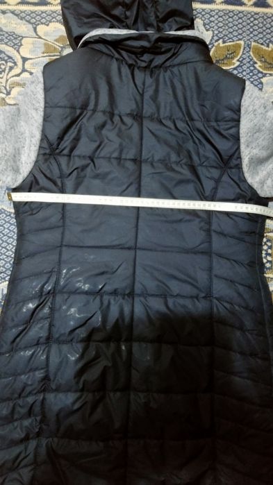 Куртка тепла 500грн.