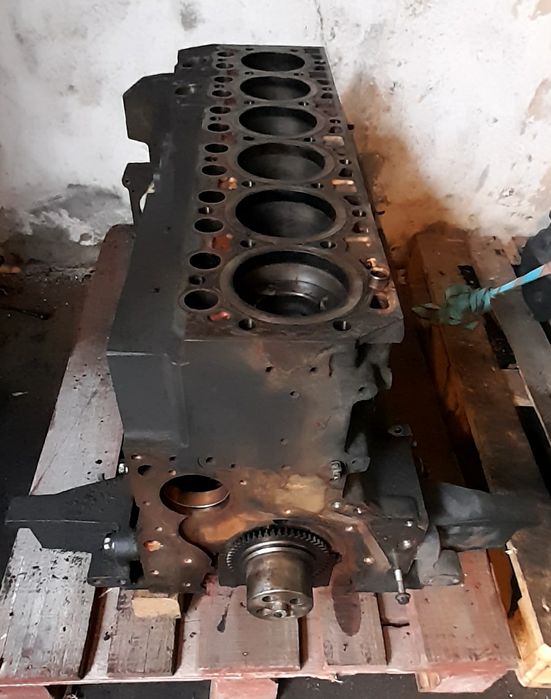 Renault Midlum 240. 280 Dxi7 Euro5 Volvo Silnik Blok Słupek