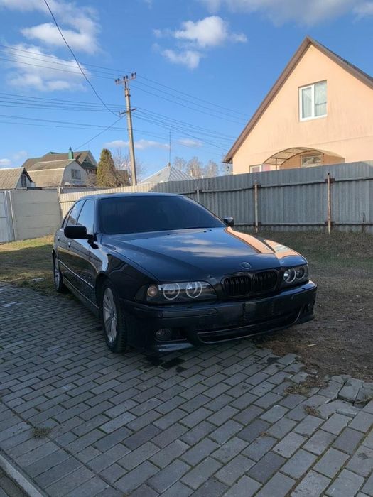 Продам машину бмв е39